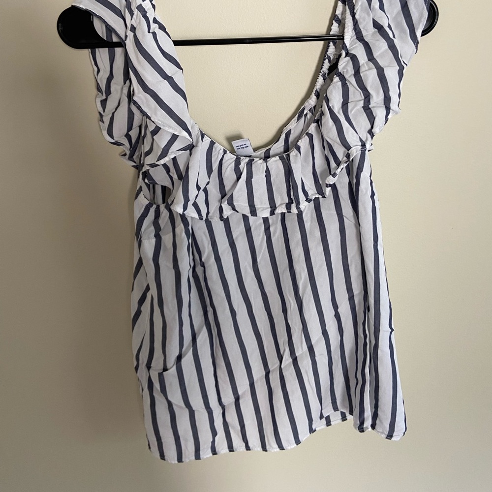 Old navy shirt
